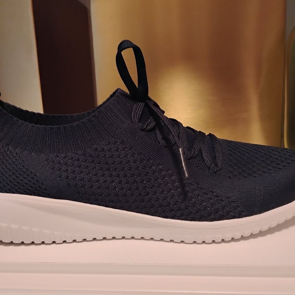 NEW Navy Runners with Laces